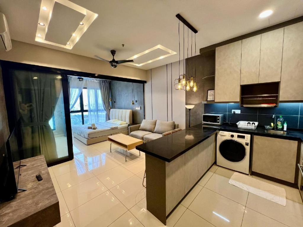 Highpark Suites In Petaling Jaya, Kelana Jaya By Plush Kampong Baharu Sungai Way 外观 照片