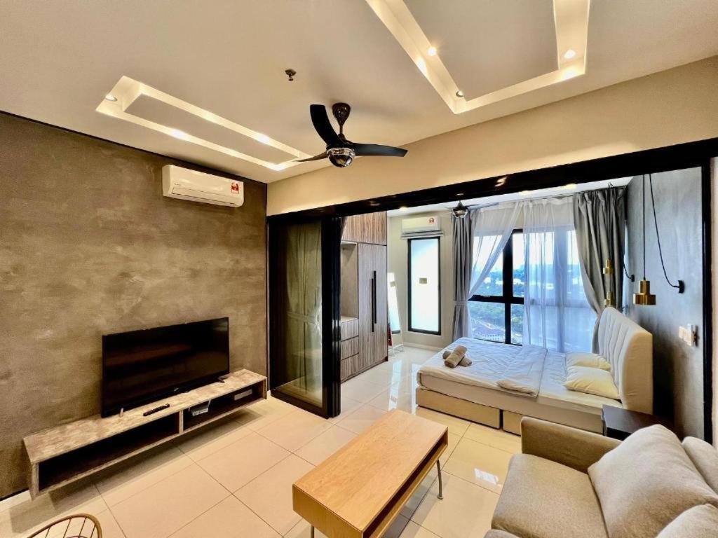 Highpark Suites In Petaling Jaya, Kelana Jaya By Plush Kampong Baharu Sungai Way 外观 照片